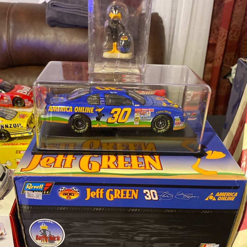 #30 Jeff Green Donald Duck Car With Donald Duck Figure